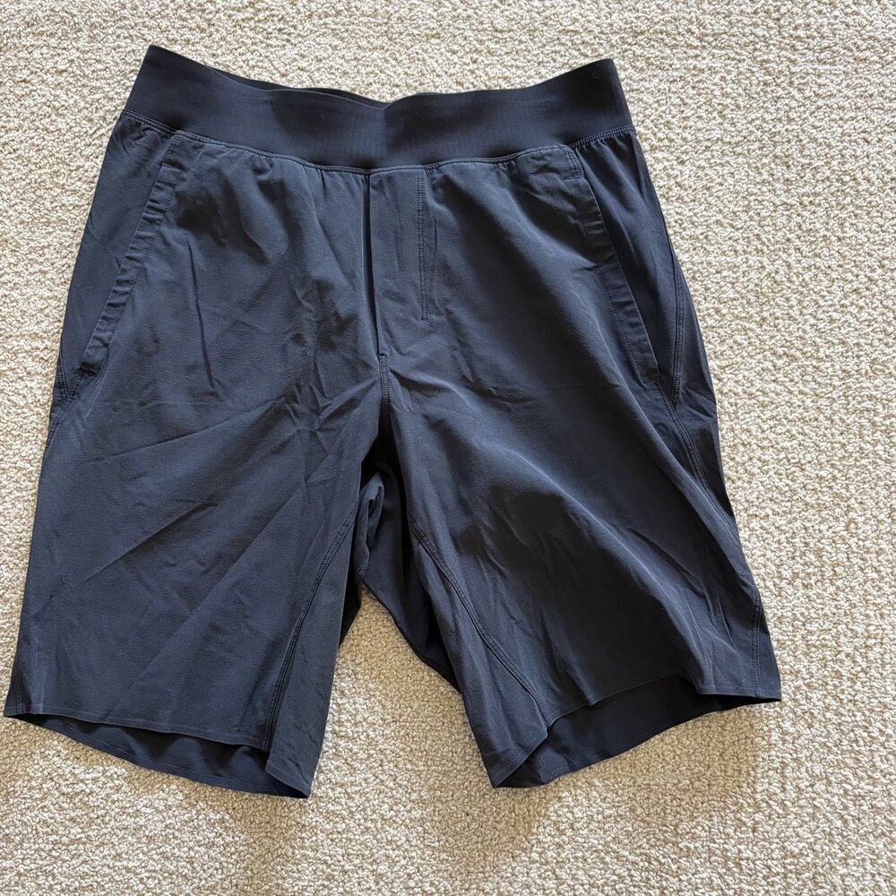 Lululemon Mens Athletic Workout Training Shorts Black Size M 32 Waist Stretch